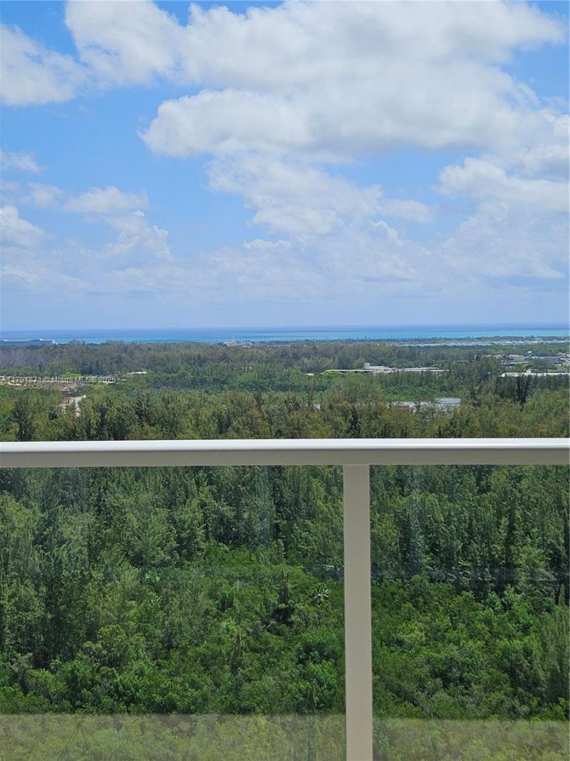 15051 Royal Oaks Ln, Unit 2202, North Miami, FL 33181 Photo