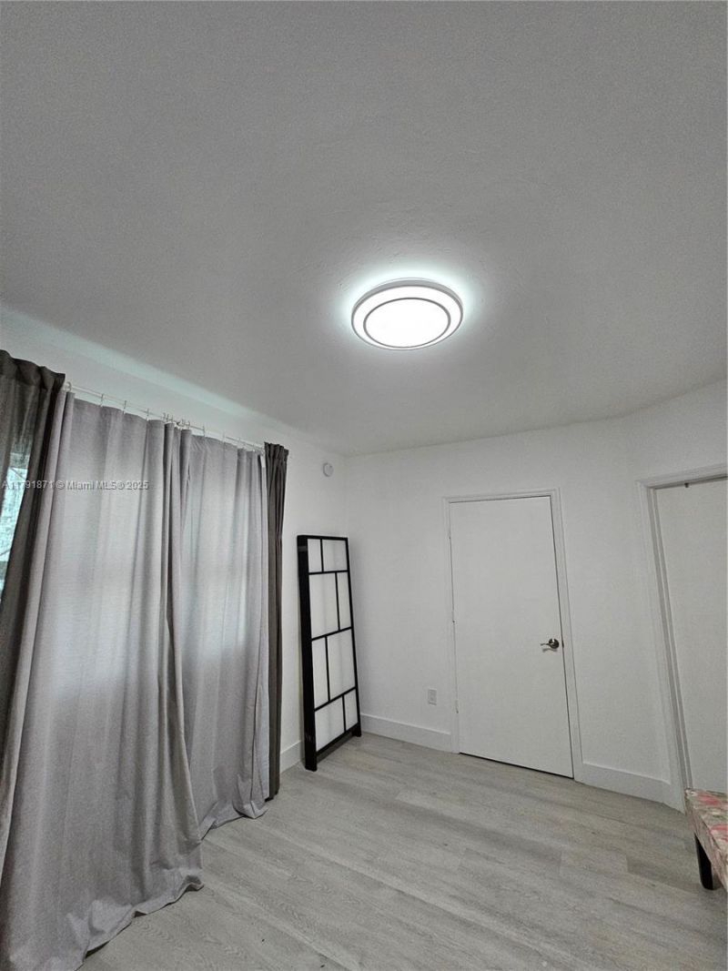 15051 Royal Oaks Ln, Unit 2202, North Miami, FL 33181 Photo