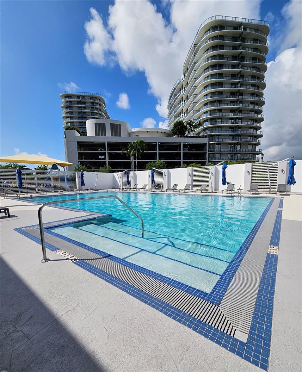 15051 Royal Oaks Ln, Unit 2202, North Miami, FL 33181 Photo