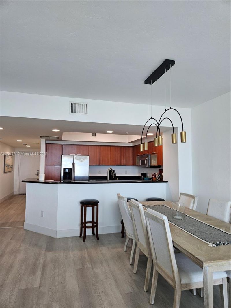 15051 Royal Oaks Ln, Unit 2202, North Miami, FL 33181 Photo