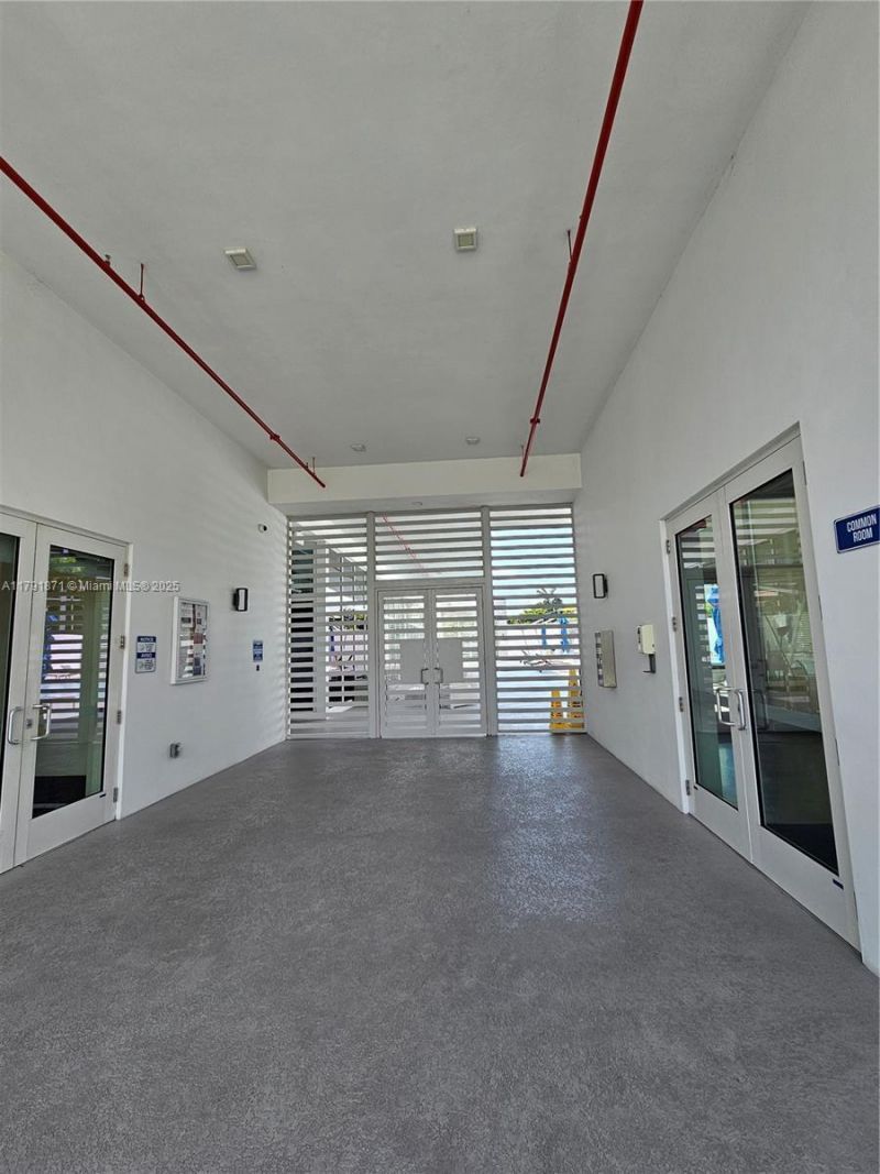 15051 Royal Oaks Ln, Unit 2202, North Miami, FL 33181 Photo