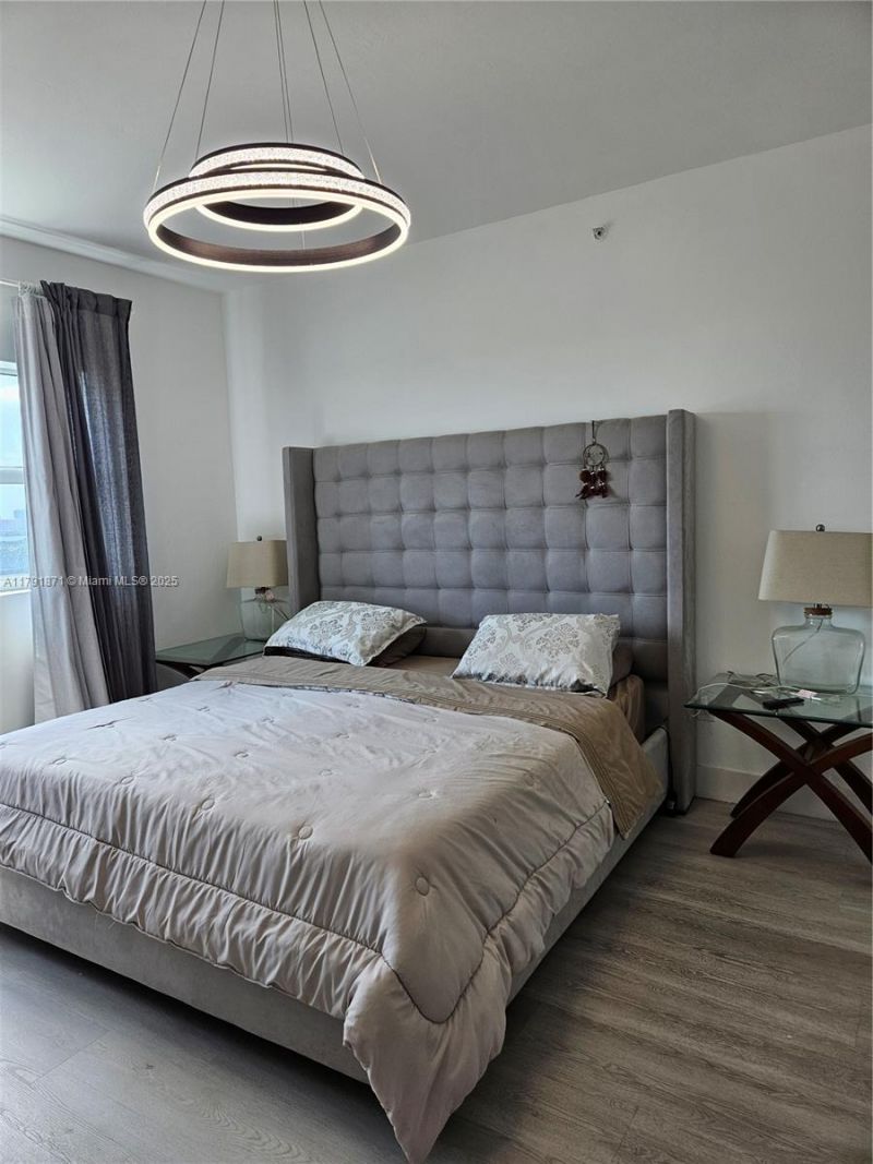 15051 Royal Oaks Ln, Unit 2202, North Miami, FL 33181 Photo