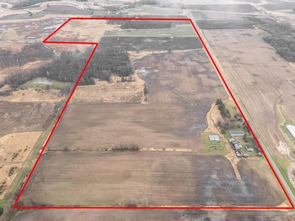 9266 TOWN LINE ROAD, Larsen, WI 54947