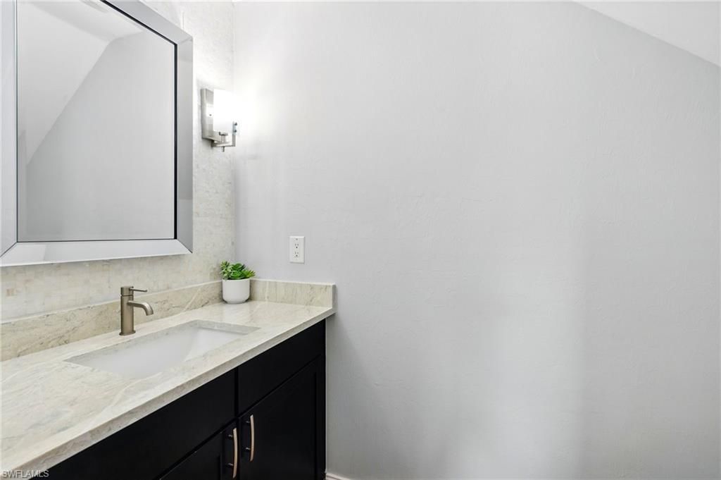 2660 Stonyhill Ct, Cape Coral, FL 33993 Photo