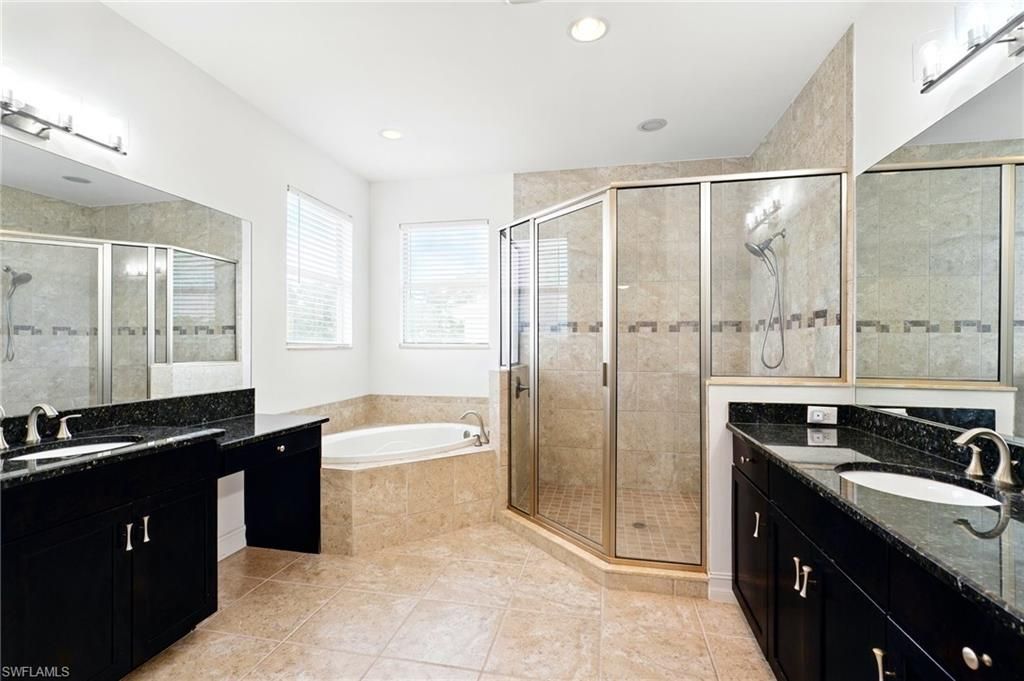 2660 Stonyhill Ct, Cape Coral, FL 33993 Photo