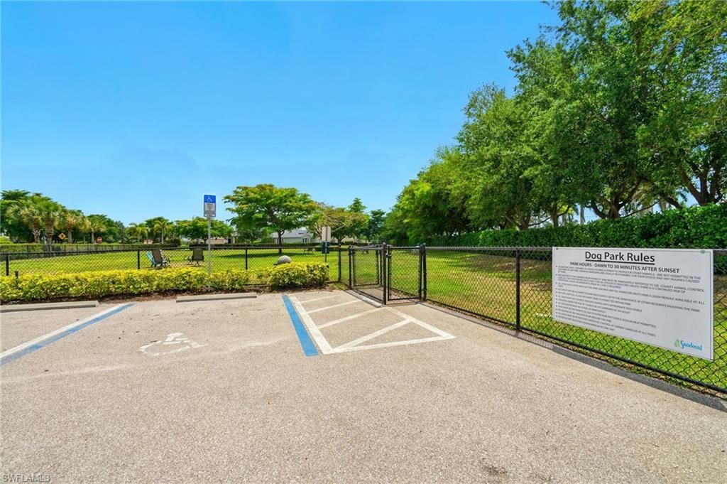 2660 Stonyhill Ct, Cape Coral, FL 33993 Photo