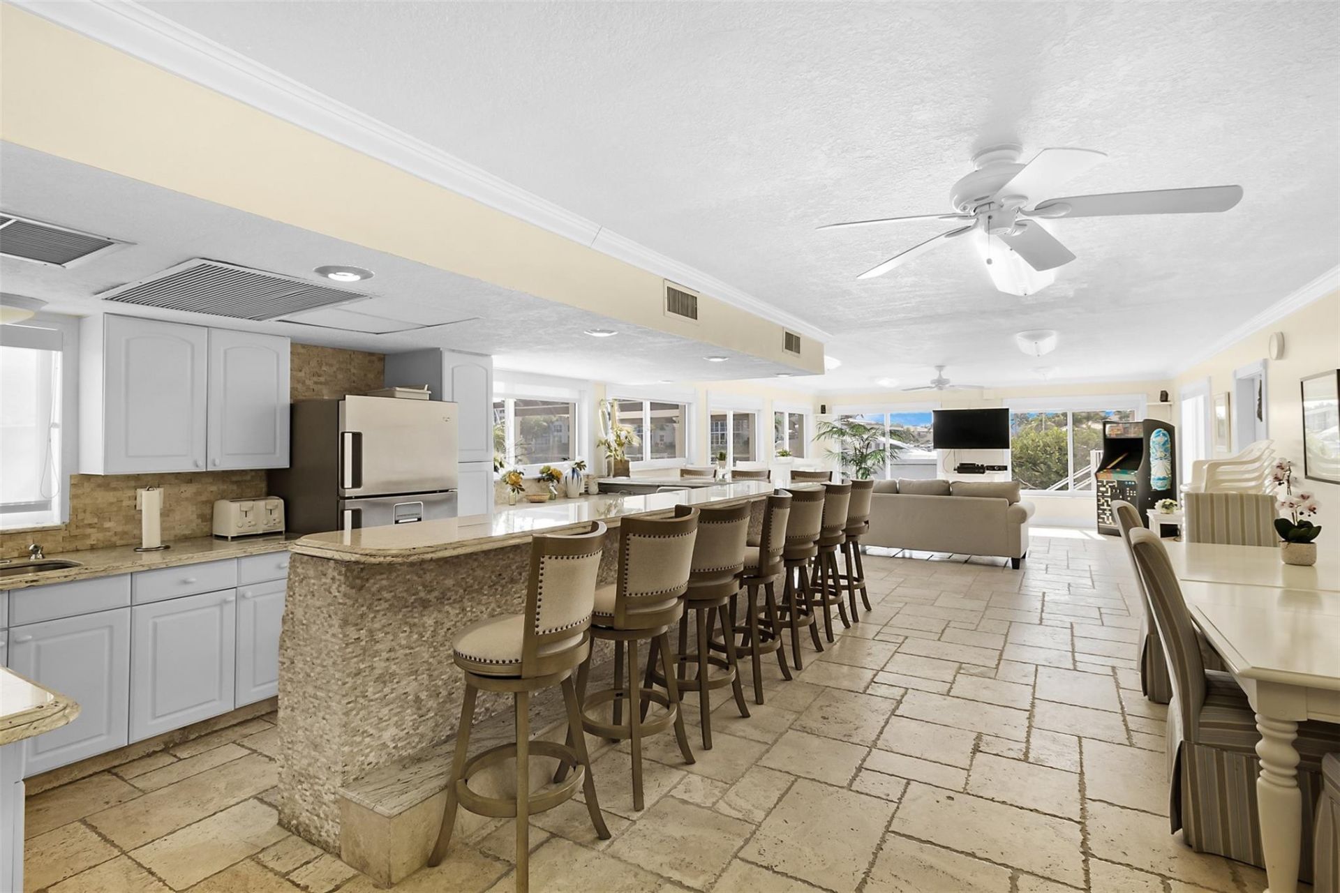 1160 Hillsboro Mile, Unit 903, Hillsboro Beach, FL 33062 Photo