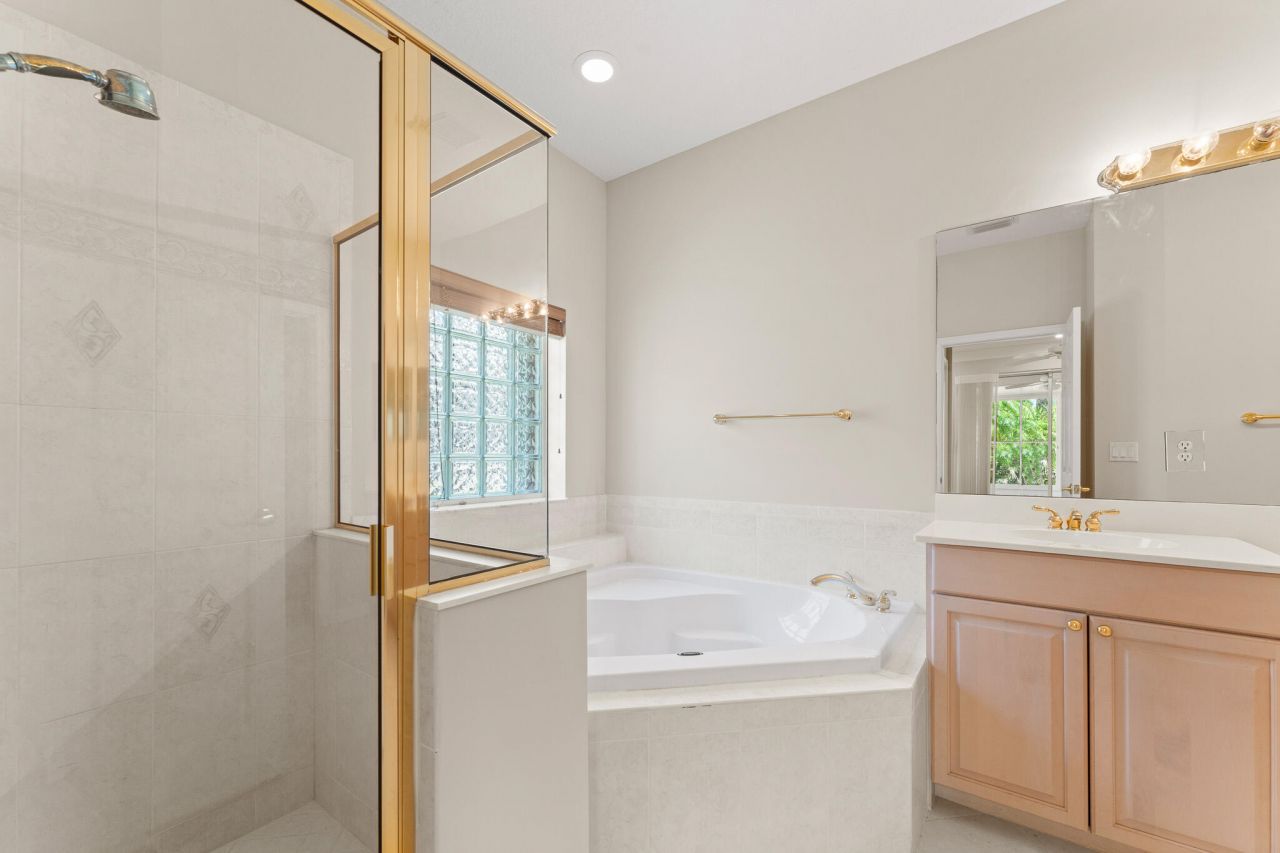 3676 NW Deer Oak Drive, Jensen Beach, FL 34957 Photo