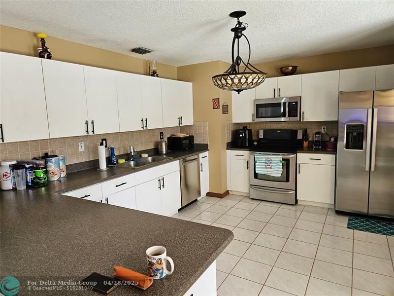 15518 SW 168th Terrace, Miami, FL 33187 Photo