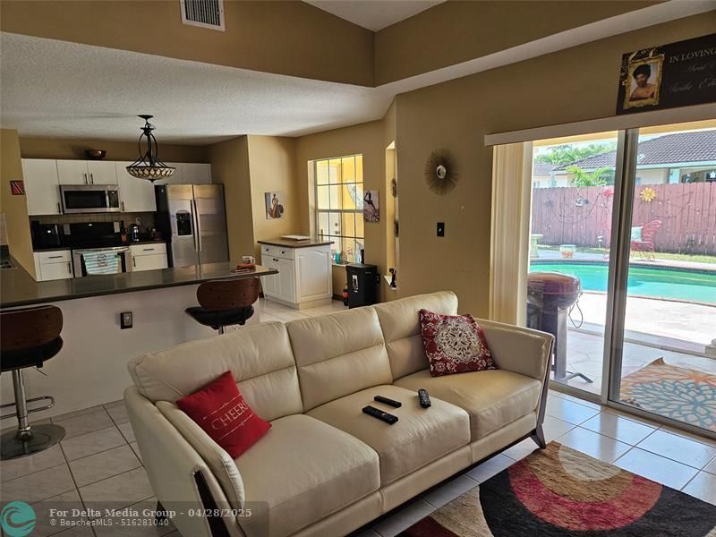 15518 SW 168th Terrace, Miami, FL 33187 Photo