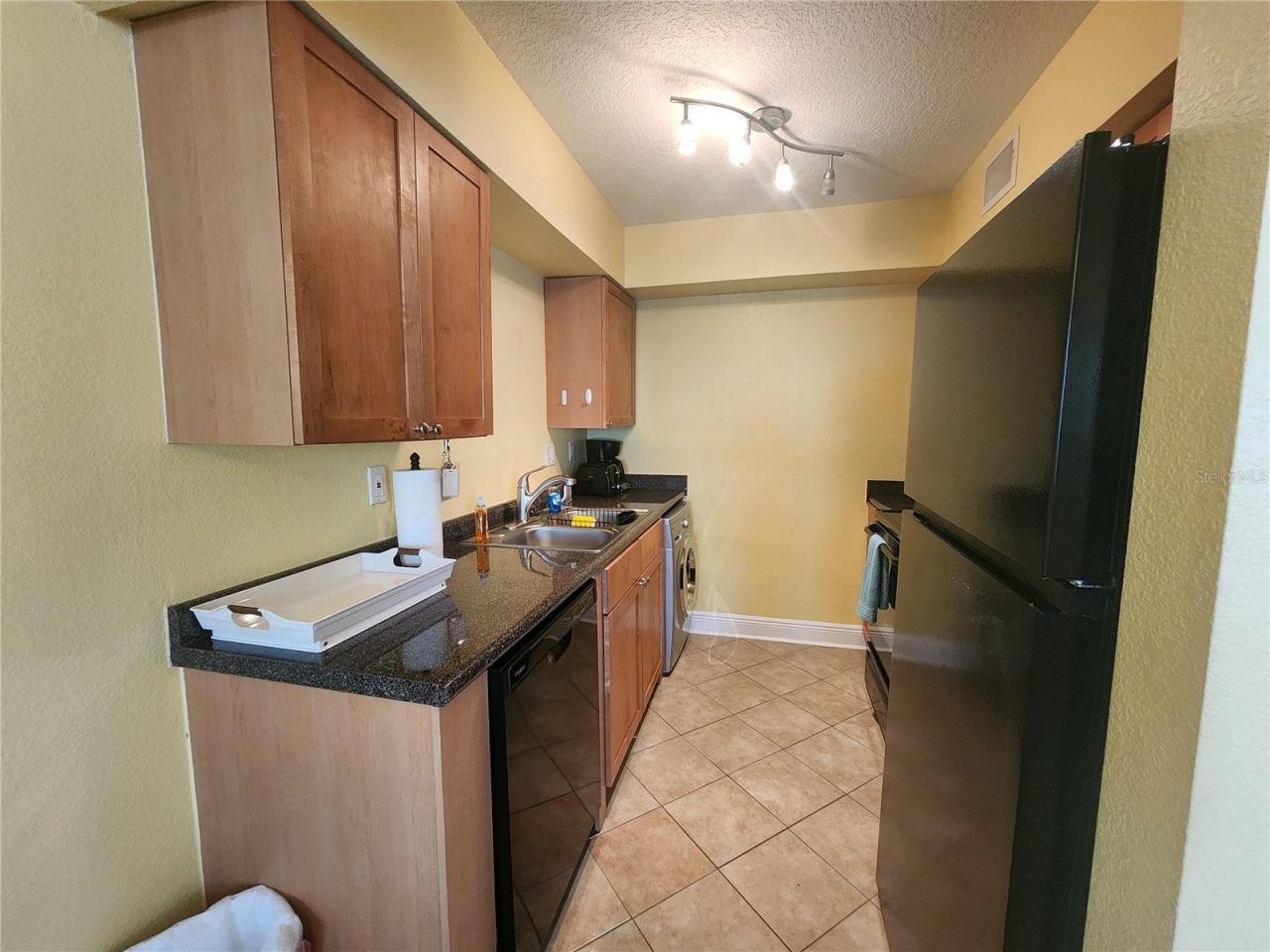 5215 Coquina Key Drive Se, Unit B, Saint Petersburg, FL 33705 Photo