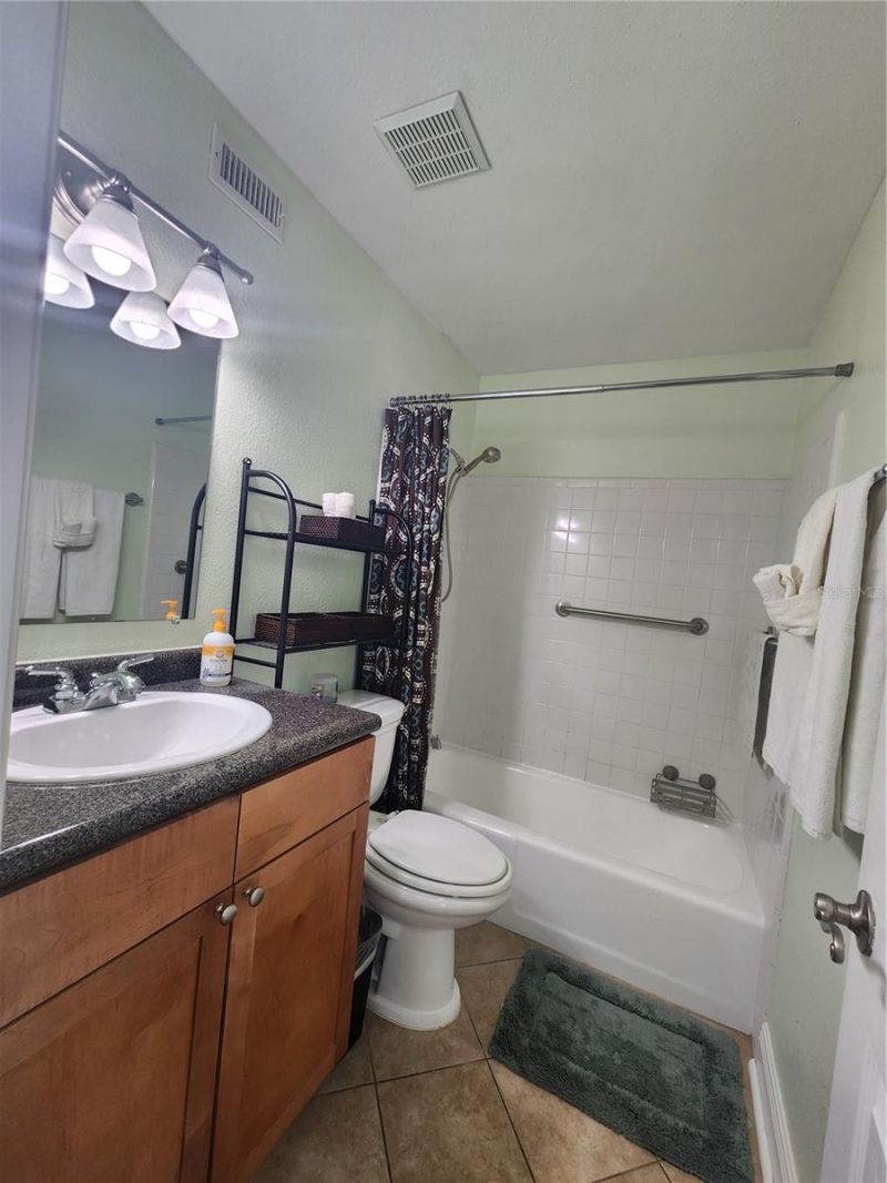 5215 Coquina Key Drive Se, Unit B, Saint Petersburg, FL 33705 Photo