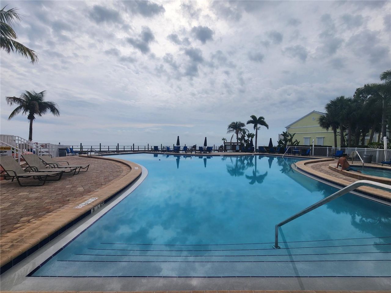 5215 Coquina Key Drive Se, Unit B, Saint Petersburg, FL 33705 Photo