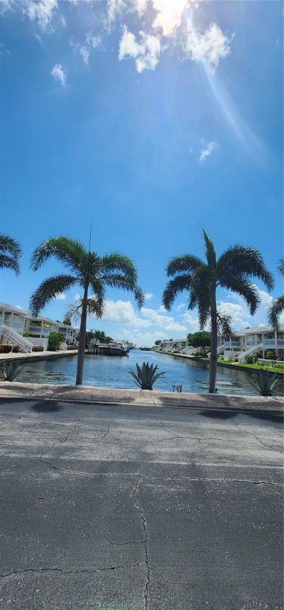 5215 Coquina Key Drive Se, Unit B, Saint Petersburg, FL 33705 Photo