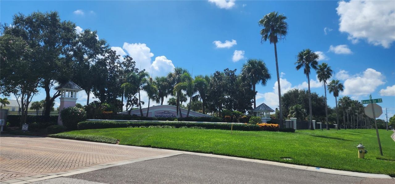 5215 Coquina Key Drive Se, Unit B, Saint Petersburg, FL 33705 Photo