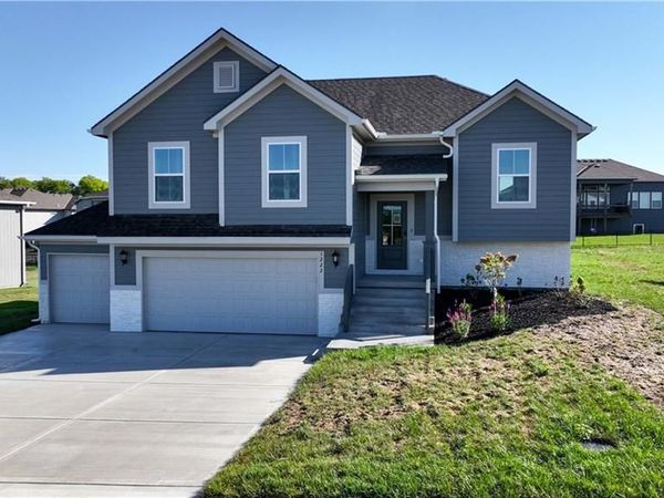 1222 NE 122nd Street, Kansas City, MO 64165