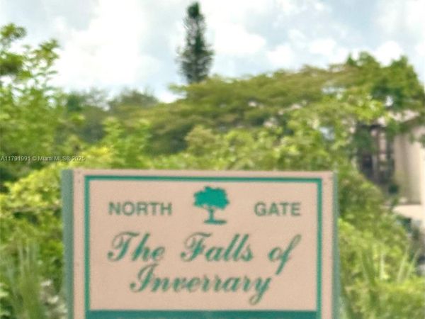 6201 N Falls Cir Dr, Unit 212, Lauderhill, FL 33319