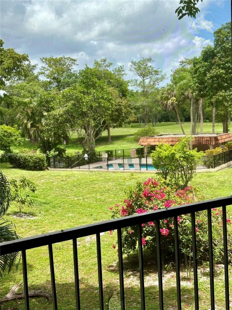 6201 N Falls Cir Dr, Unit 212, Lauderhill, FL 33319 Photo