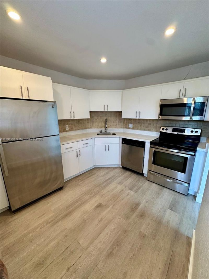 6201 N Falls Cir Dr, Unit 212, Lauderhill, FL 33319 Photo