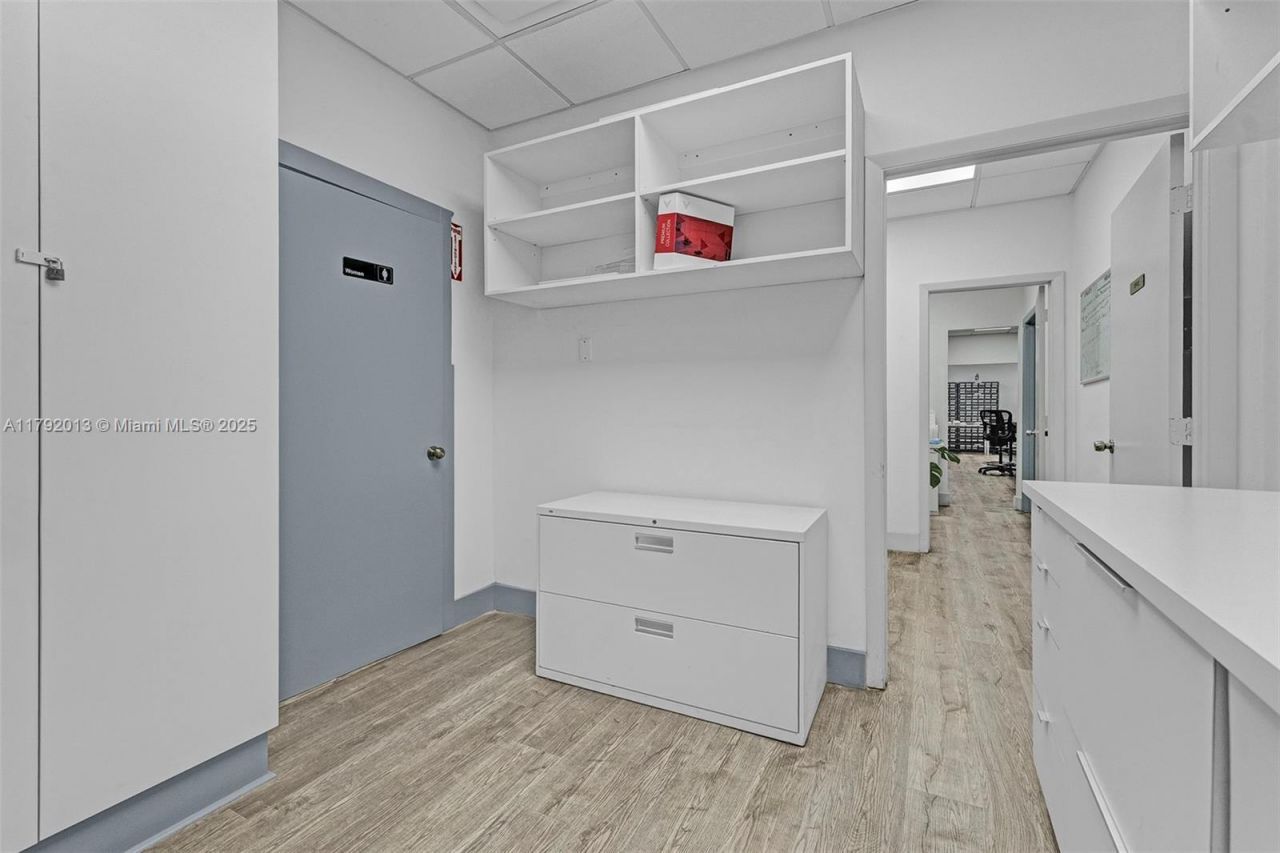 Please Call For Address, Medley, FL 33166 Photo