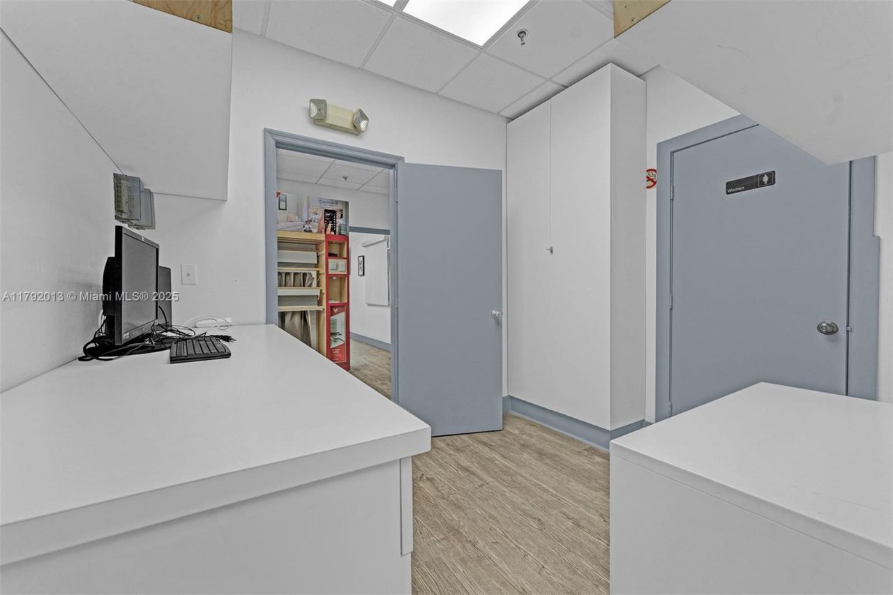 Please Call For Address, Medley, FL 33166 Photo