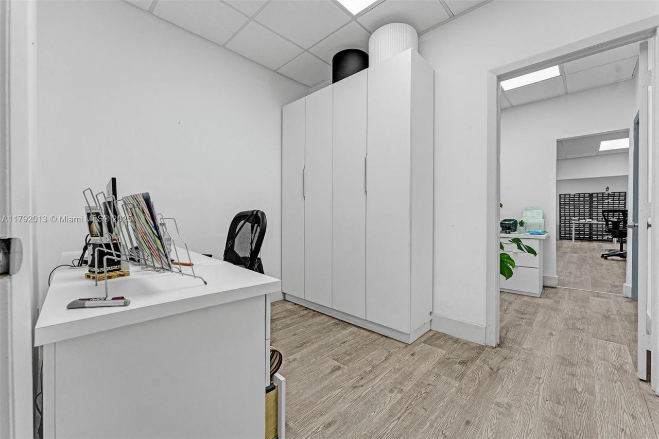 Please Call For Address, Medley, FL 33166 Photo