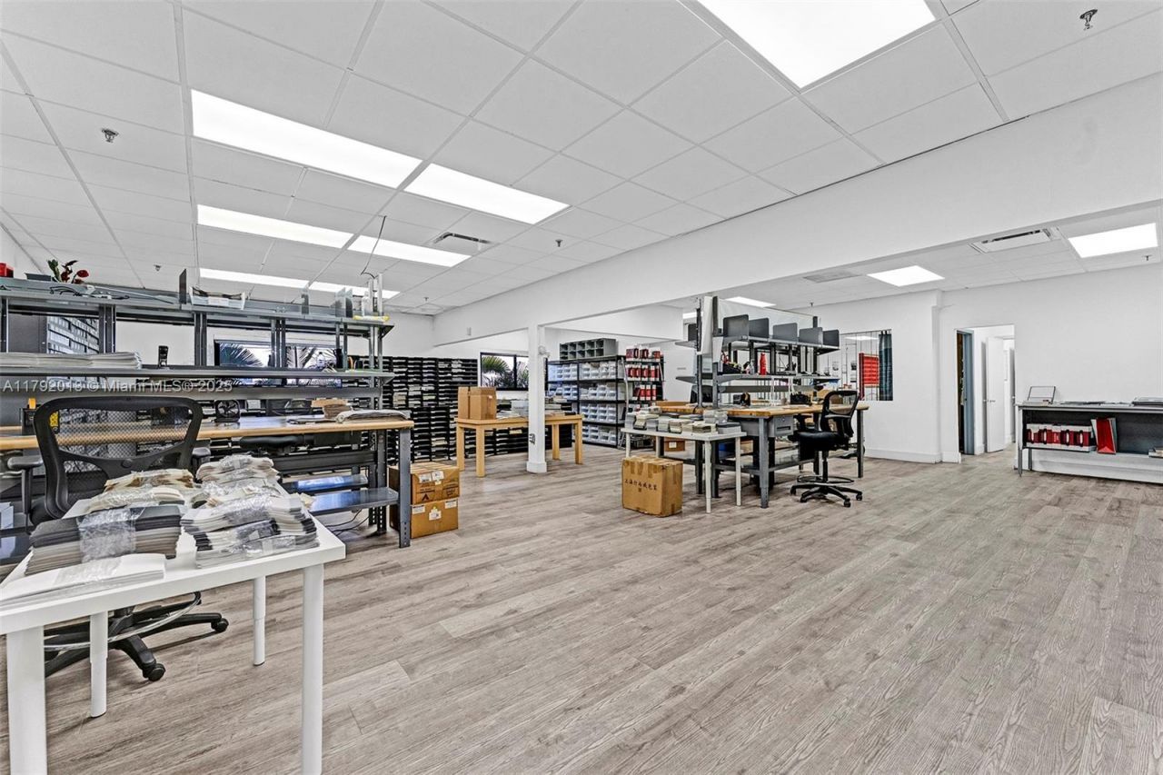 Please Call For Address, Medley, FL 33166 Photo