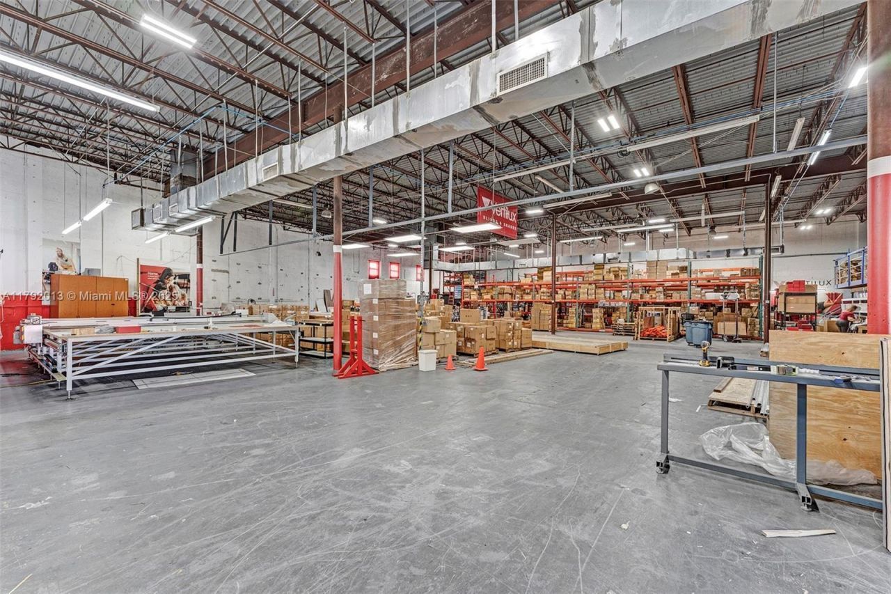 Please Call For Address, Medley, FL 33166 Photo