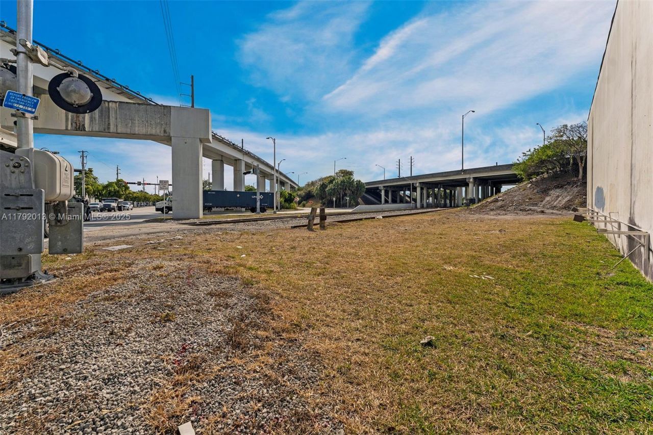 Please Call For Address, Medley, FL 33166 Photo