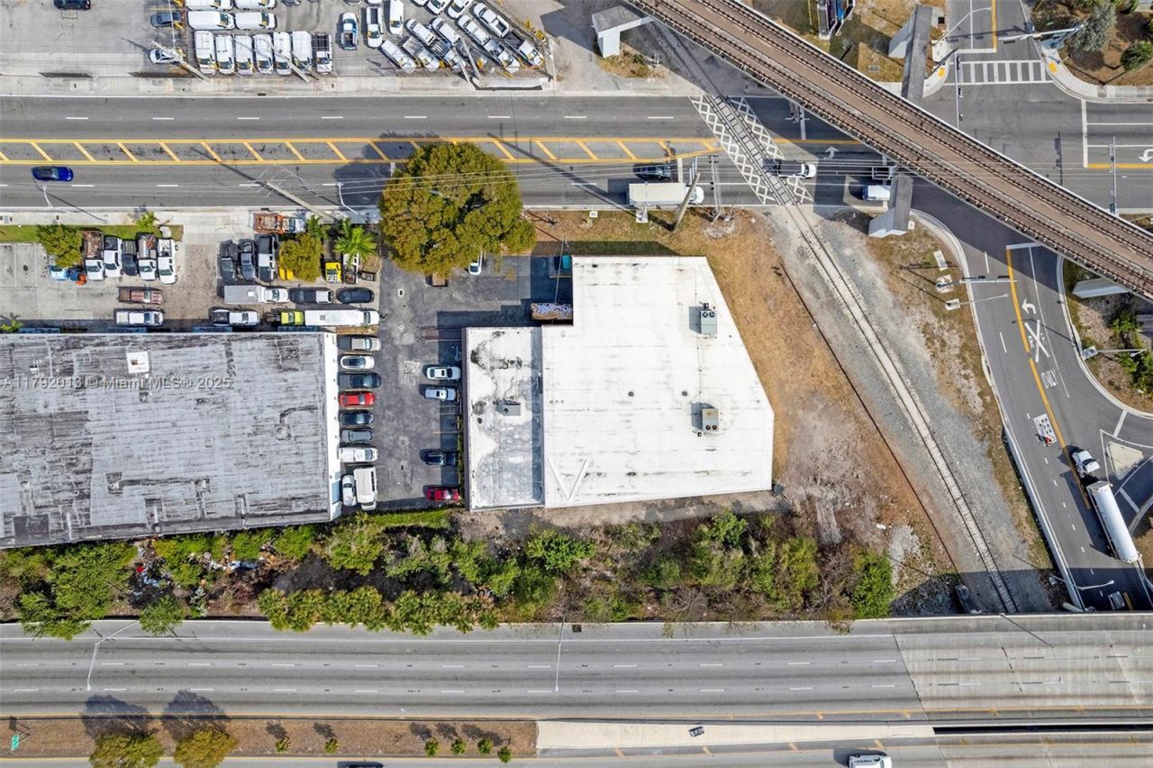 Please Call For Address, Medley, FL 33166 Photo