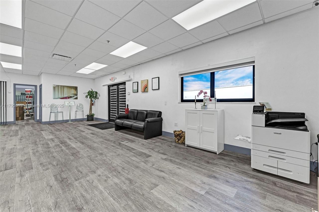 Please Call For Address, Medley, FL 33166 Photo