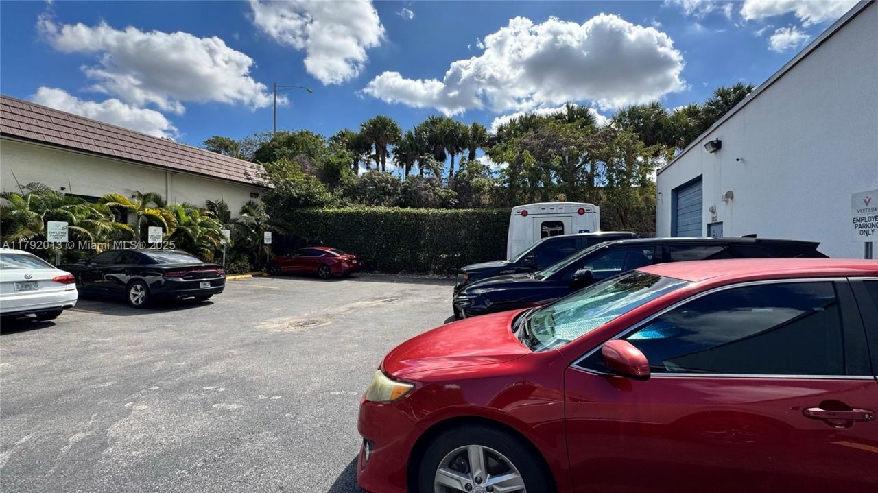 Please Call For Address, Medley, FL 33166 Photo