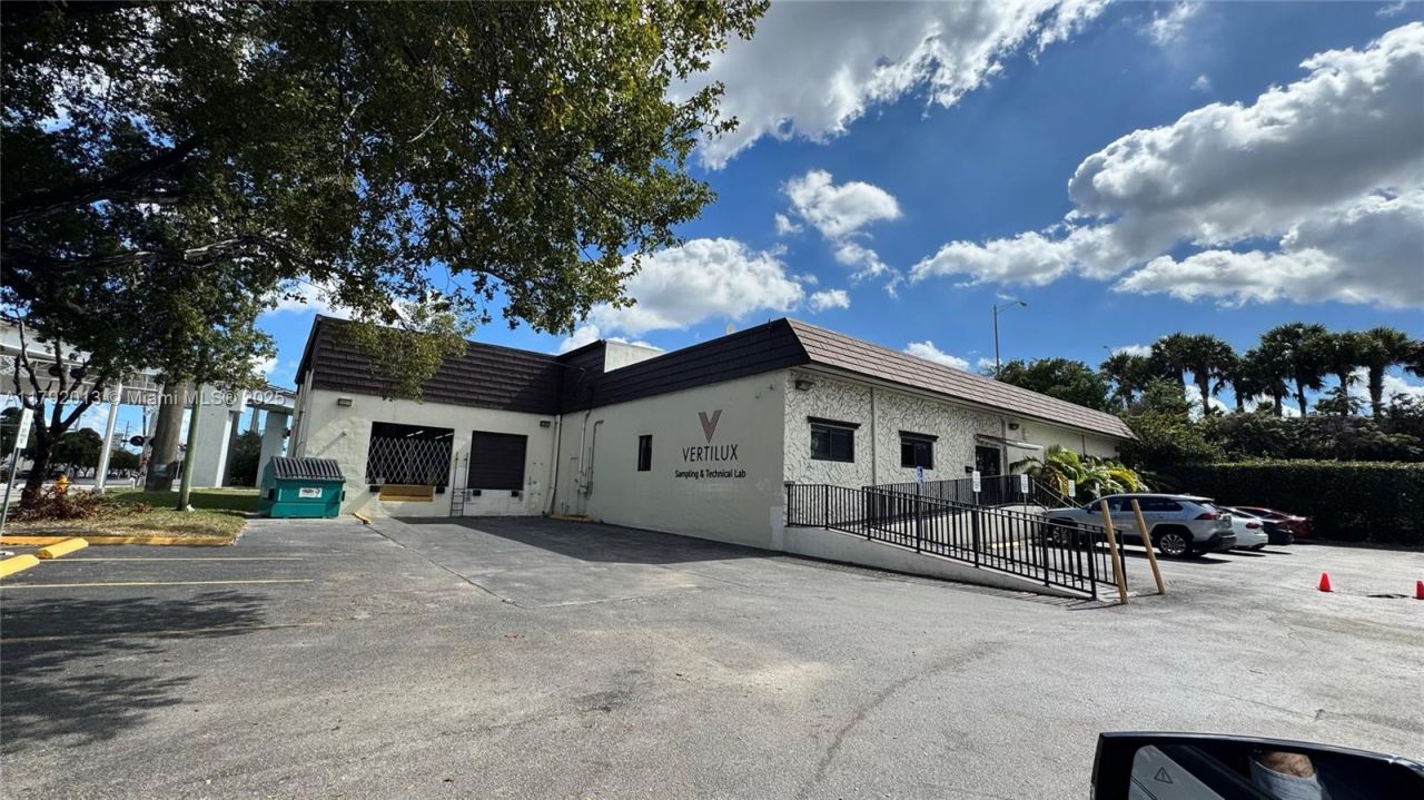 Please Call For Address, Medley, FL 33166 Photo