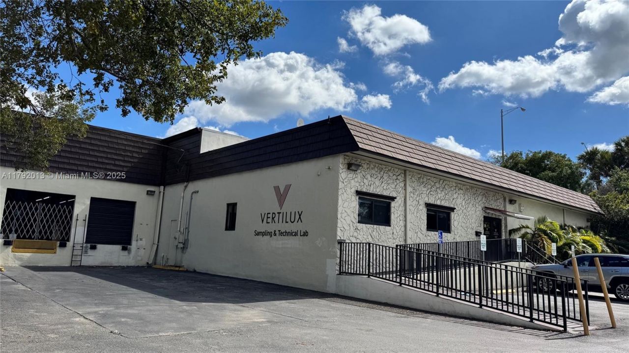 Please Call For Address, Medley, FL 33166 Photo