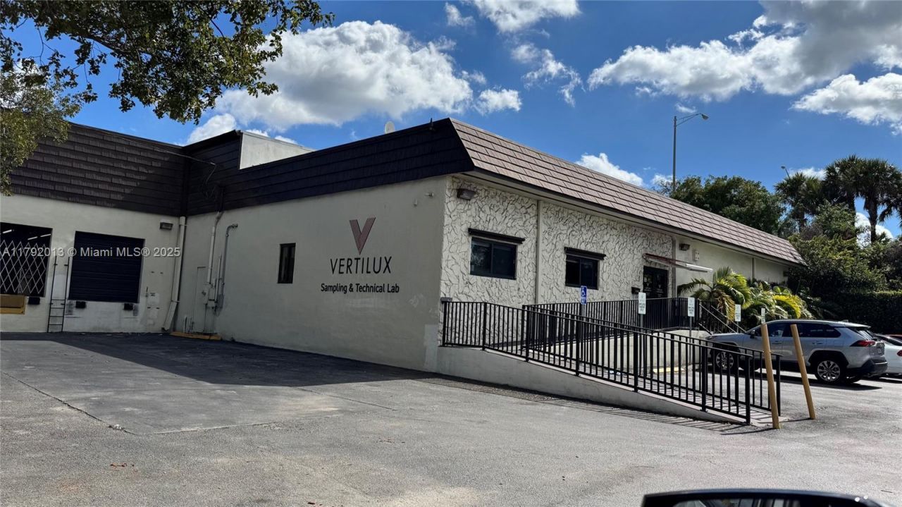 Please Call For Address, Medley, FL 33166 Photo