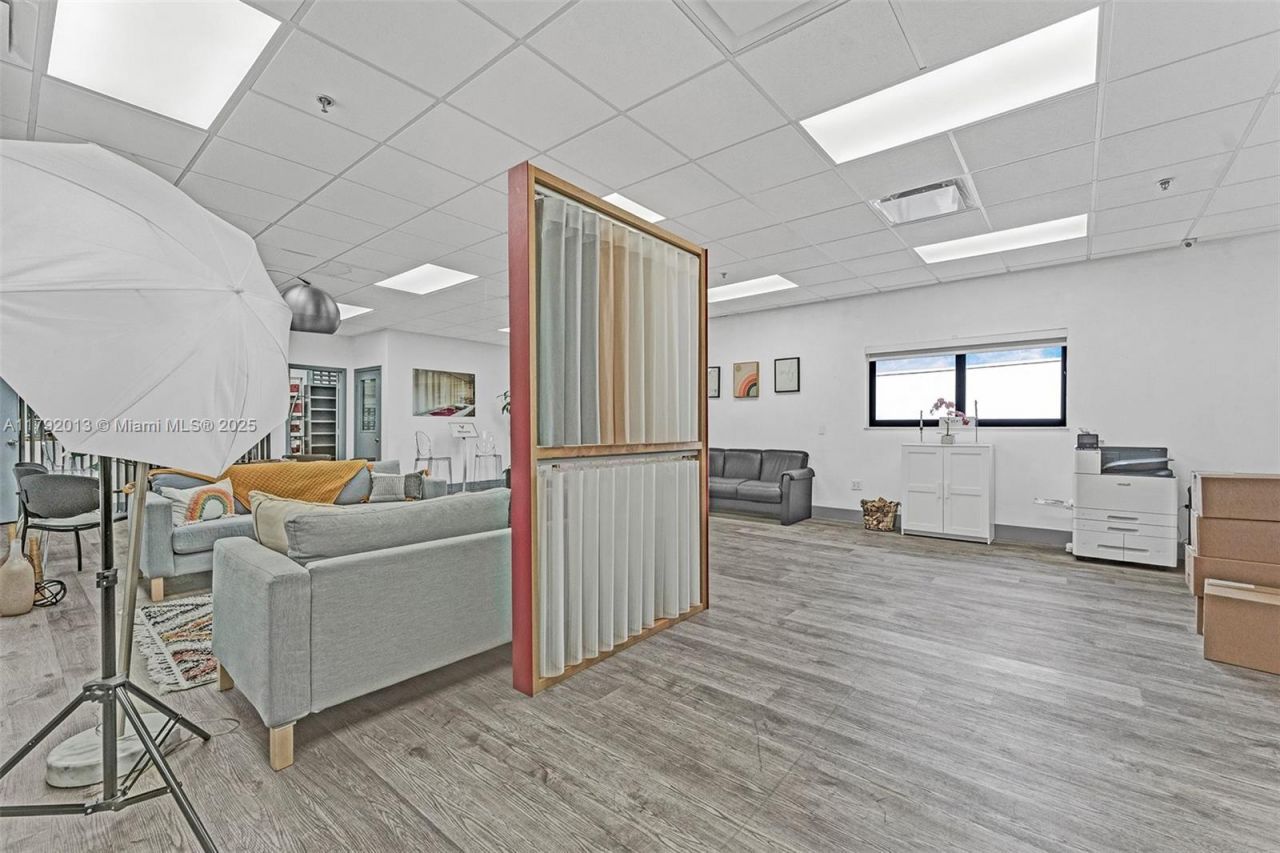 Please Call For Address, Medley, FL 33166 Photo