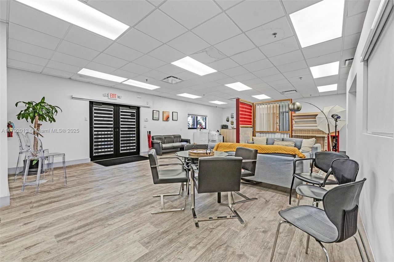 Please Call For Address, Medley, FL 33166 Photo