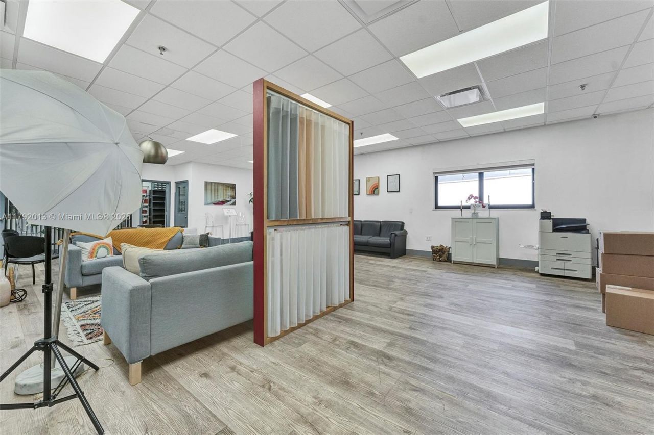 Please Call For Address, Medley, FL 33166 Photo