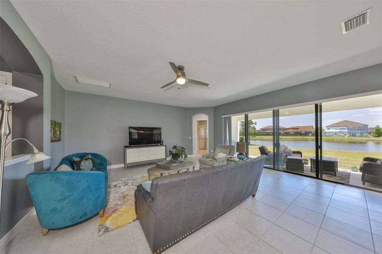 11909 Climbing Fern Avenue, Riverview, FL 33579 Photo