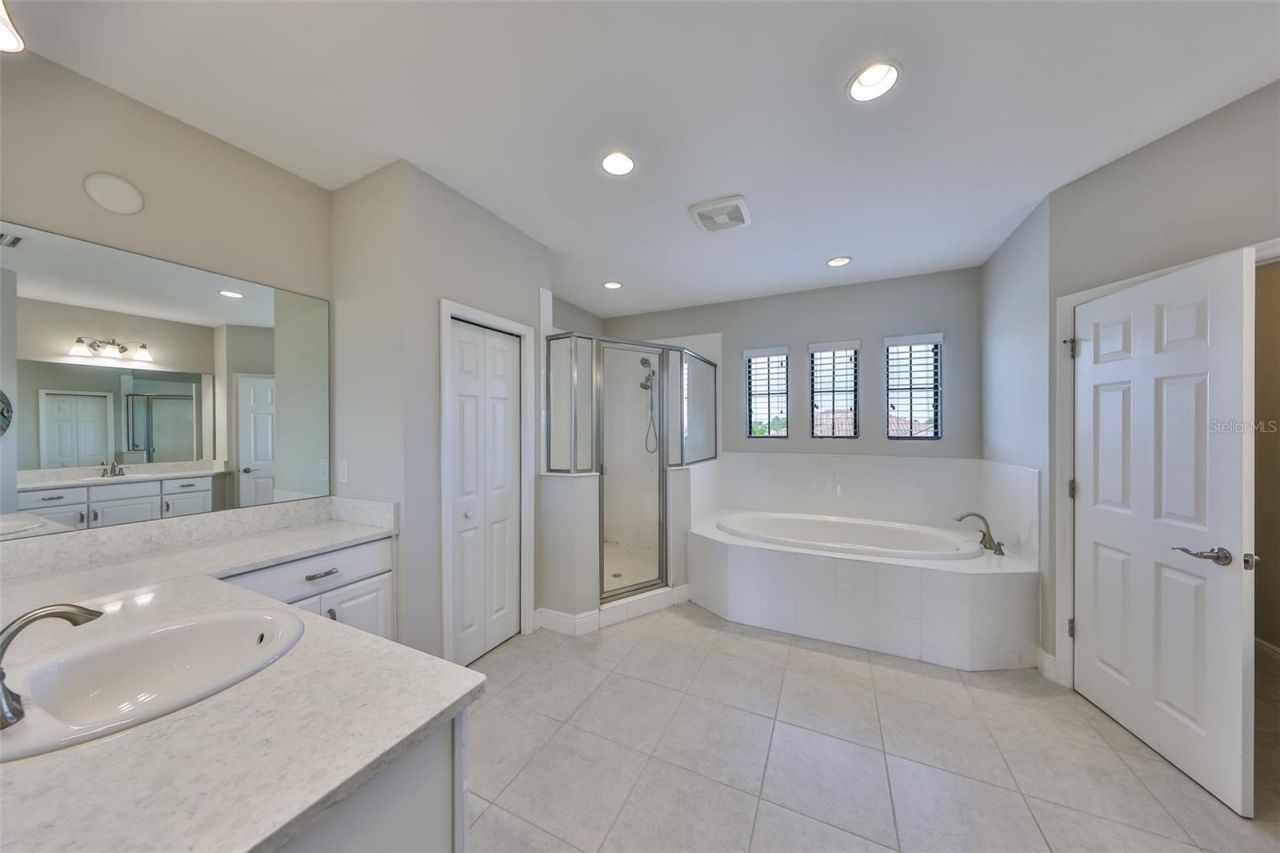 11909 Climbing Fern Avenue, Riverview, FL 33579 Photo