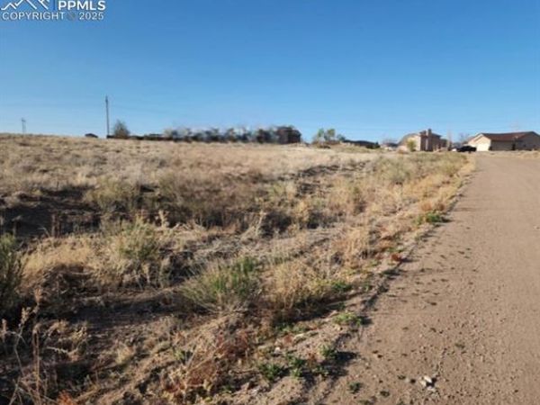 366 E Greenway Drive, Pueblo, CO 81007