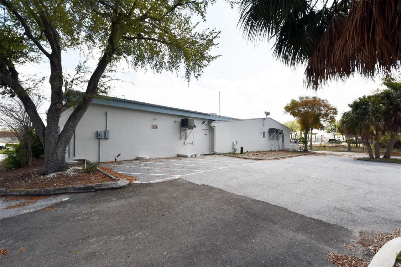 6131 Us Highway 19, New Port Richey, FL 34652 Photo