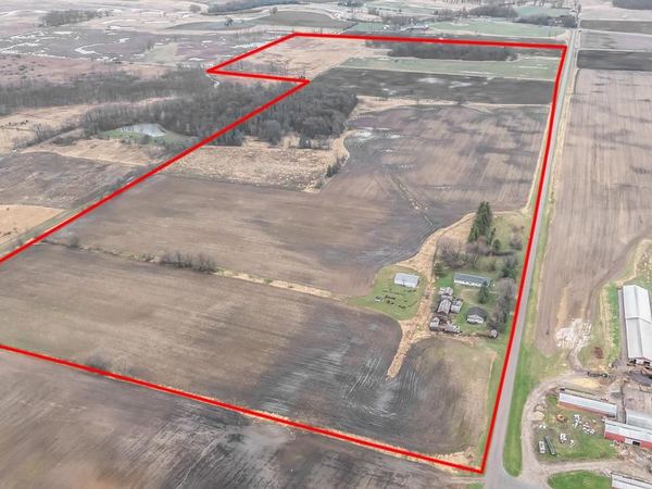 9266 TOWN LINE ROAD, Larsen, WI 54947