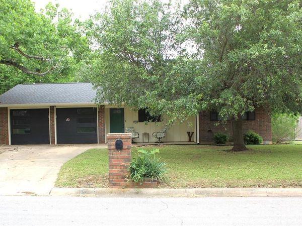 2580 Phelps Street, Stephenville, TX 76401