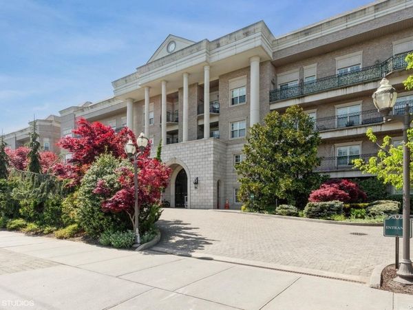 260 Central Avenue, Unit 430, Lawrence, NY 11559