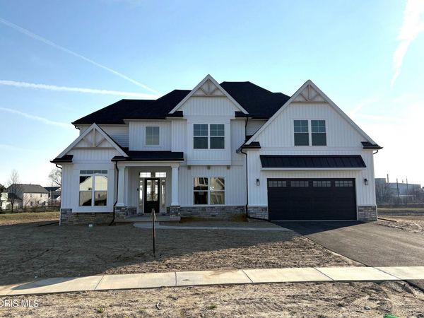 158 BARTON CREEK Drive, Perrysburg, OH 43551