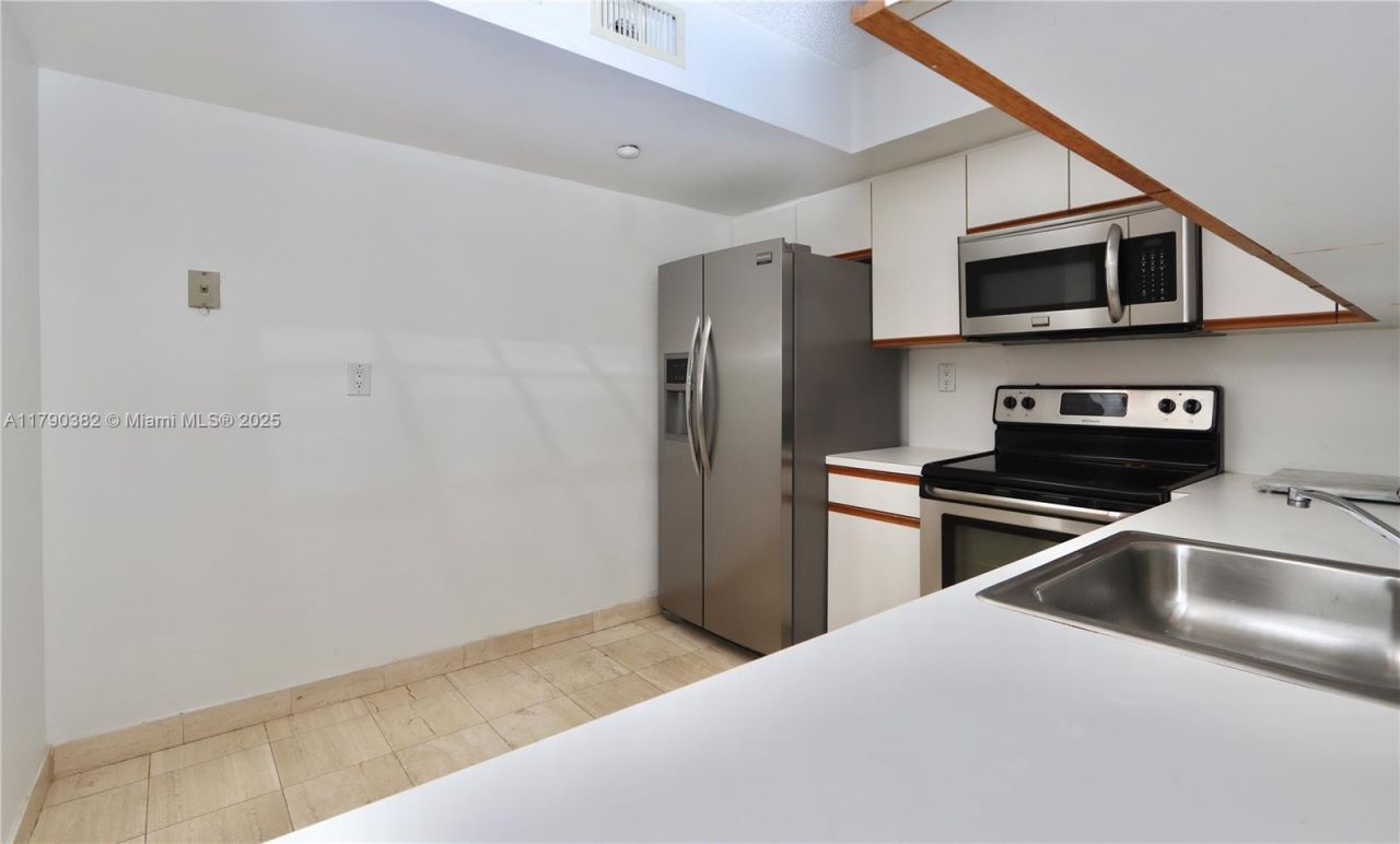 19195 NE 36th Ct, Unit 608, Aventura, FL 33180 Photo