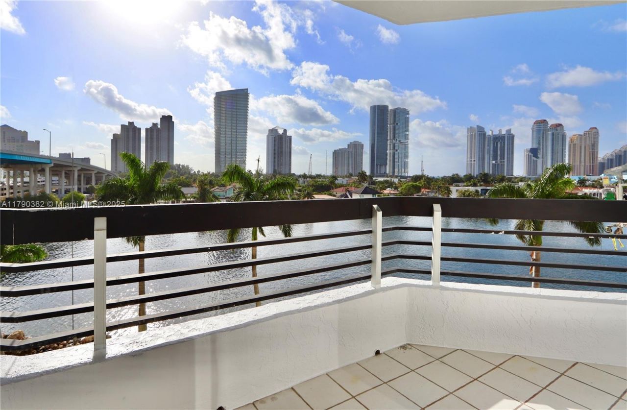 19195 NE 36th Ct, Unit 608, Aventura, FL 33180 Photo