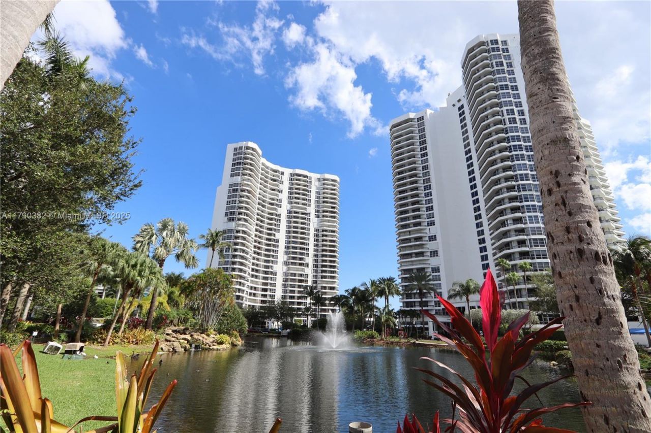 19195 NE 36th Ct, Unit 608, Aventura, FL 33180 Photo