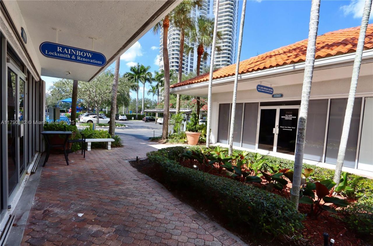 19195 NE 36th Ct, Unit 608, Aventura, FL 33180 Photo